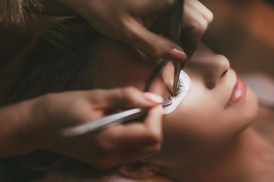 This is a picture of a lash lift and tint at Microblading Edmonton
